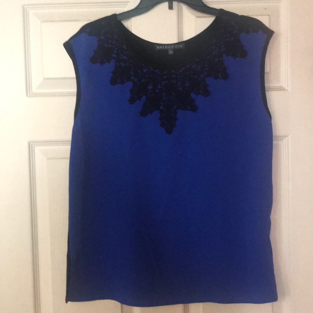 Sleeveless blouse